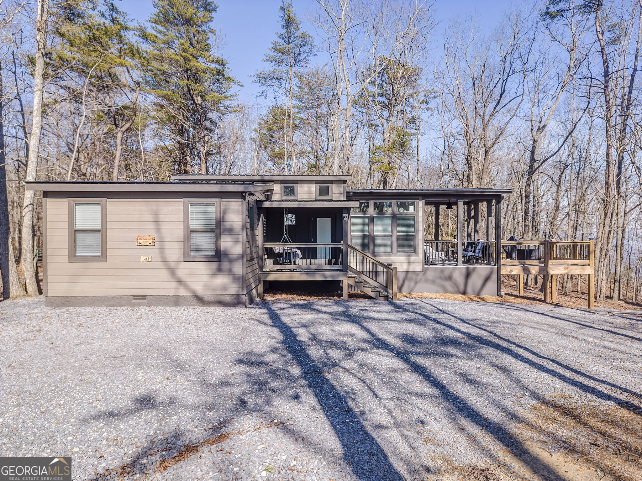 41 SKYVIEW DR