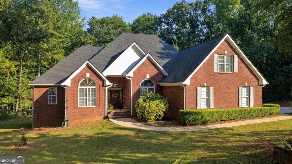 Photo of 3857 Willow Bend Drive SW, Stockbridge, GA 30281 (MLS # 10851881)