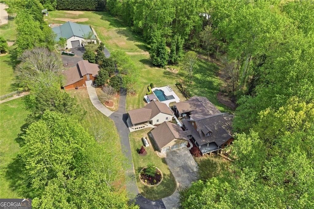611 Elliott RD