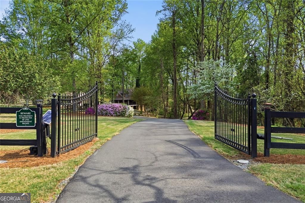 Photo of 611 Elliott Road, Dawsonville, GA 30534 (MLS # 10730808)