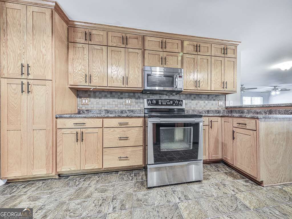 Photo of 424 Shamrock Drive, Dalton, GA 30721 (MLS # 10730040)