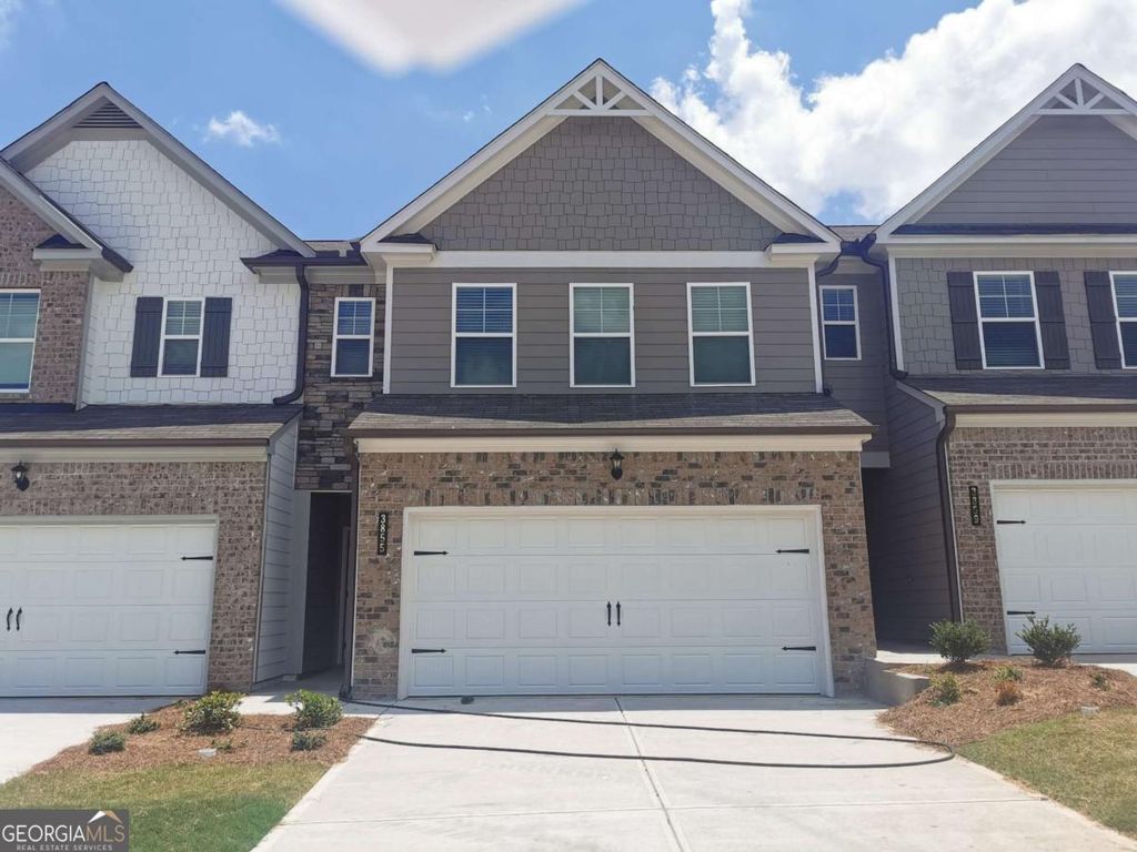 Photo of 3855 Brookburn Park, Gainesville, GA 30506 (MLS # 10794852)