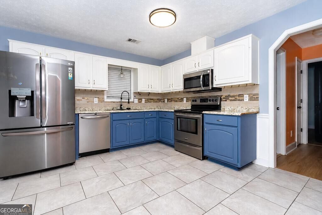 5008 Hidden Hills CT