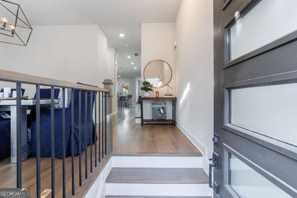 Photo of 4337 Parkside Place #10, Atlanta, GA 30342 (MLS # 10741244)