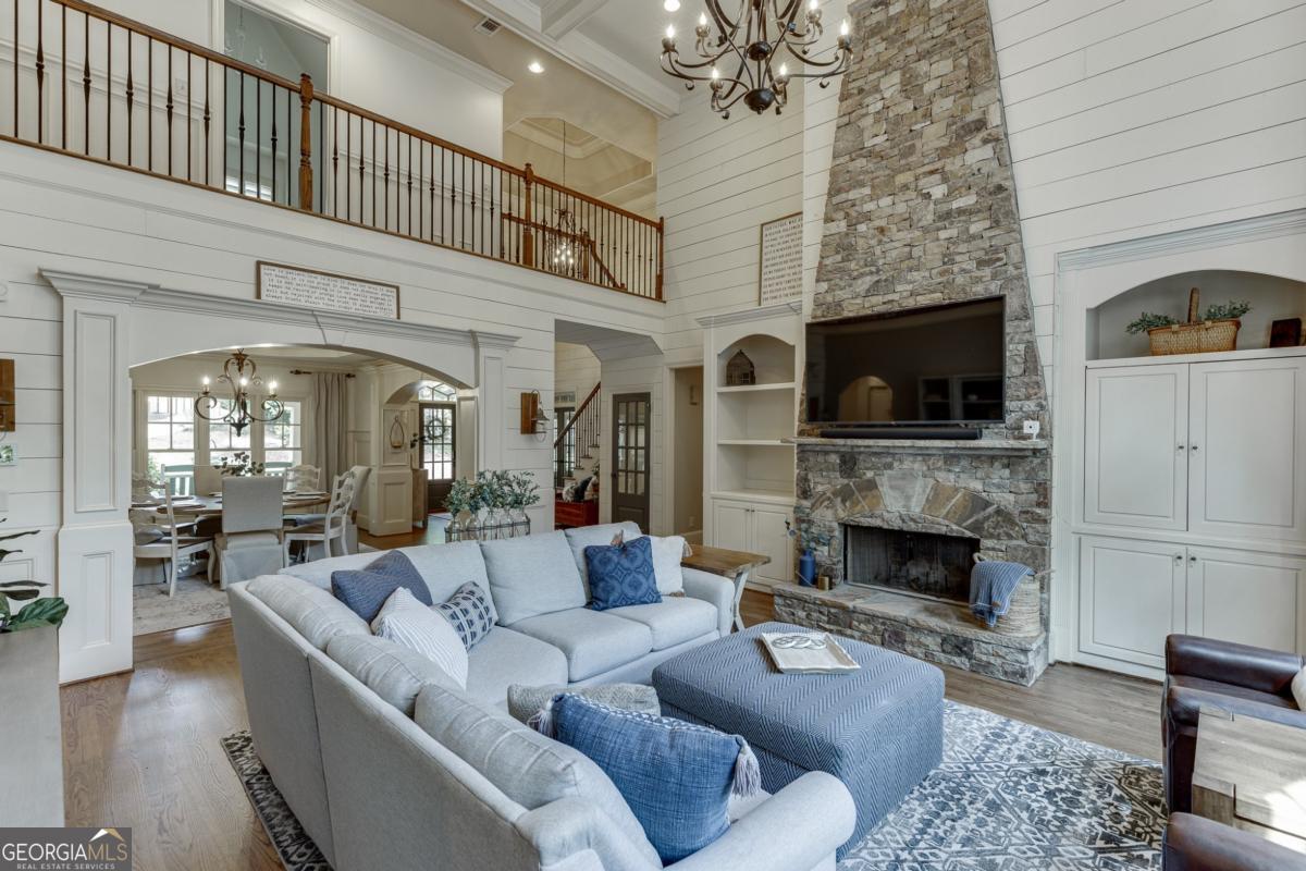 3092 Hidden Falls DR