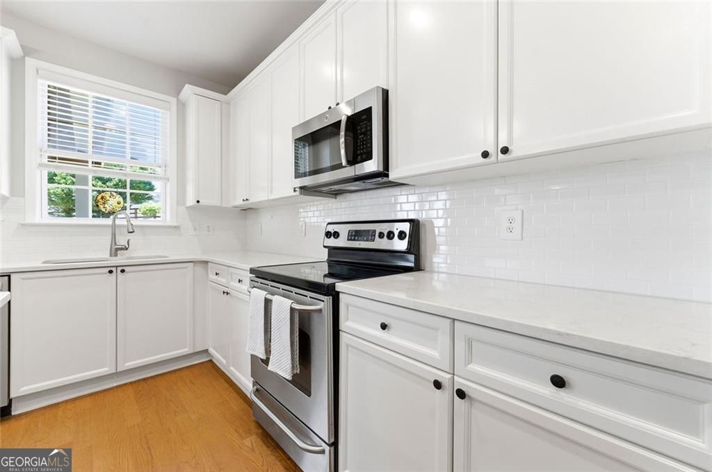 584 Van Briggle CT