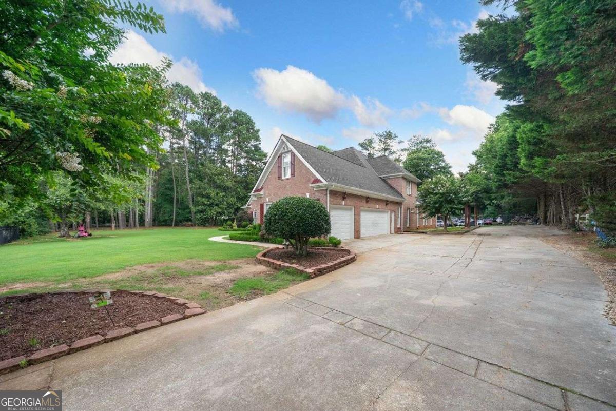 84 Gloster RD NW