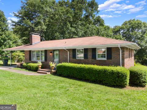 296 Grand AVE Cornelia GA 30531