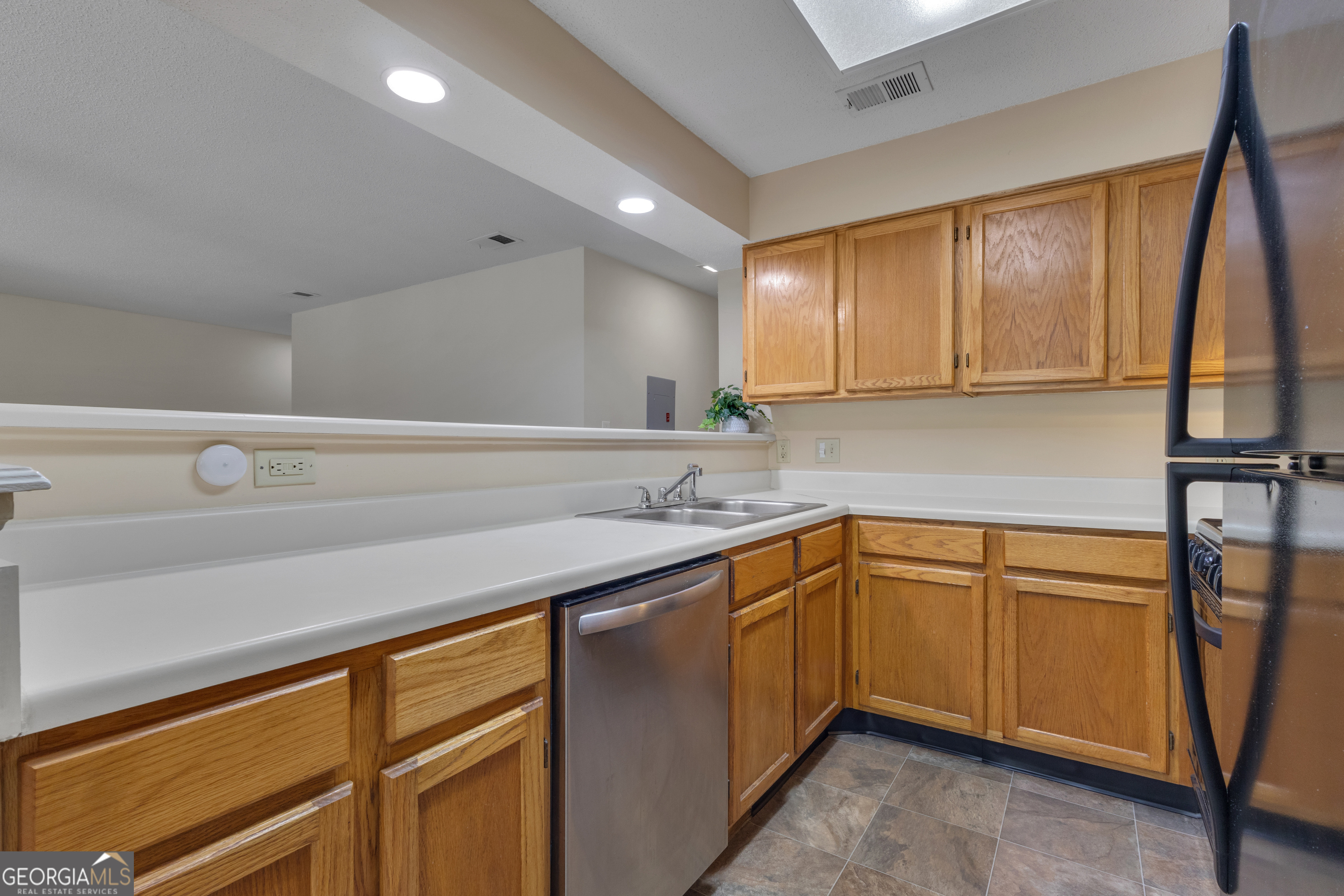 104 Ridgefield DR