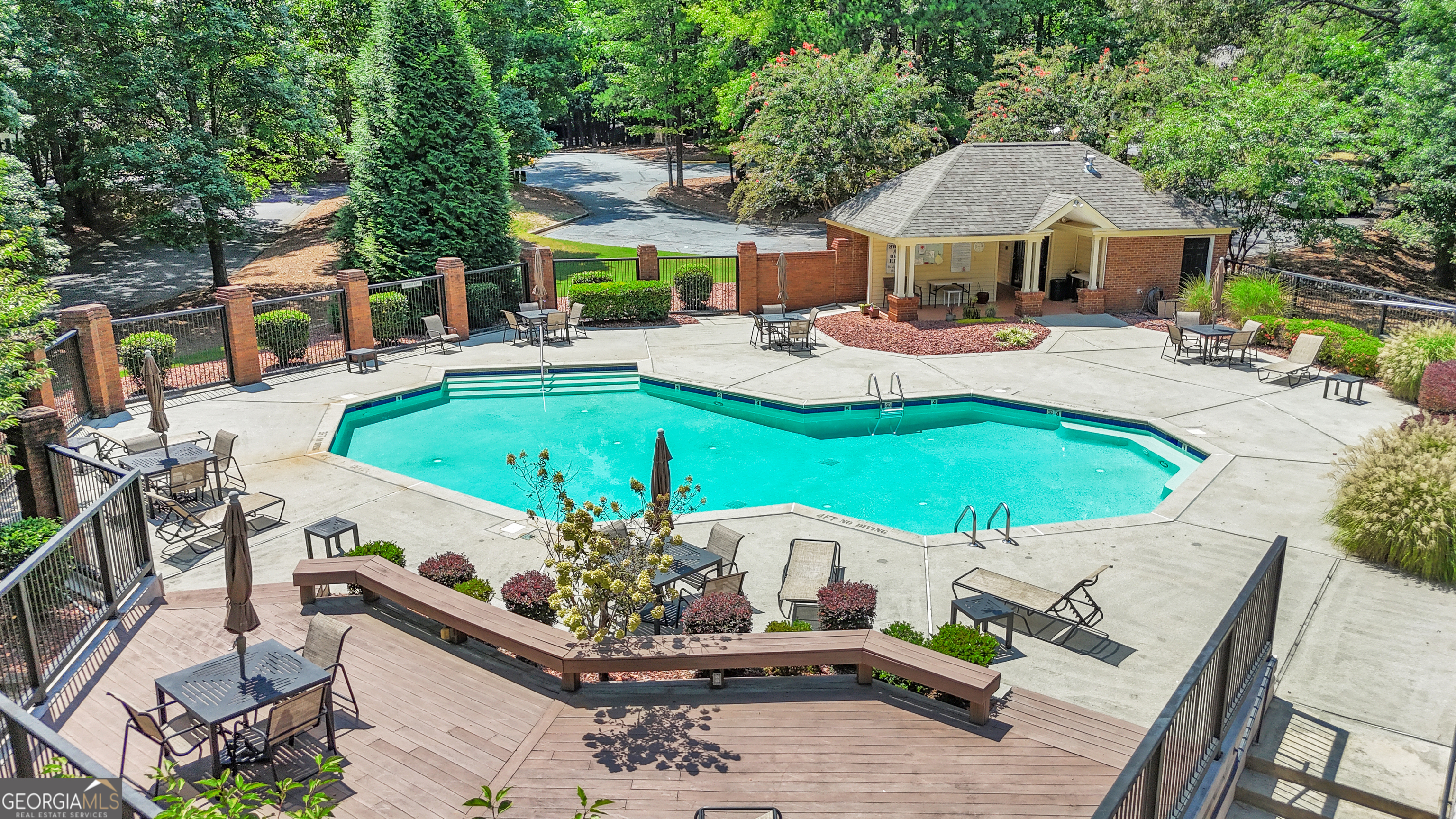 104 Ridgefield DR