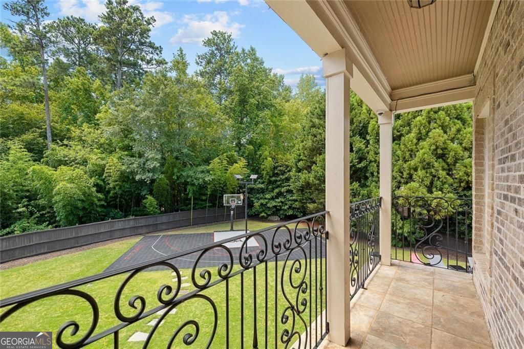 Broadwell Manor - Residential