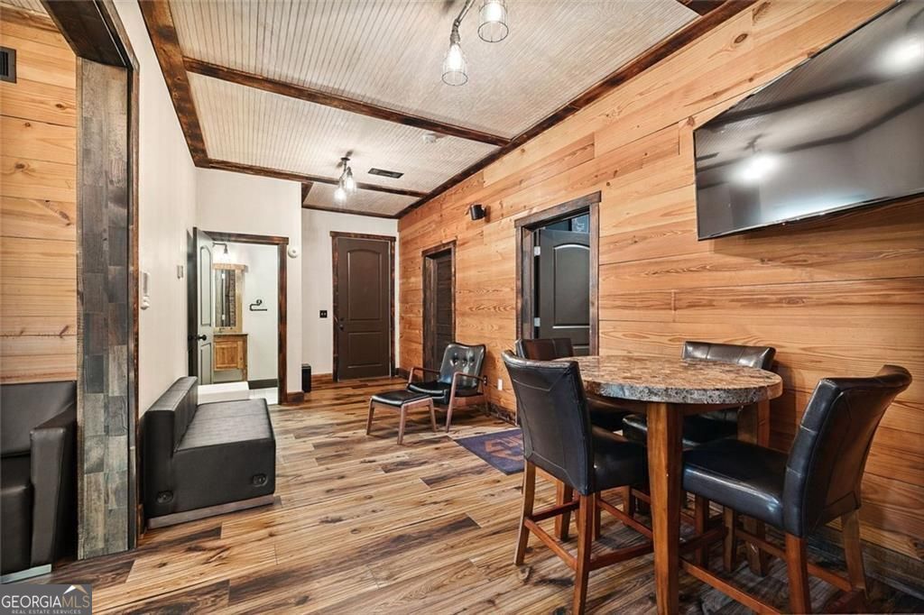 Broadwell Manor - Residential