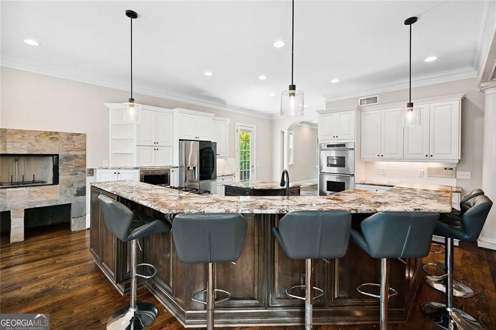 Broadwell Manor - Residential