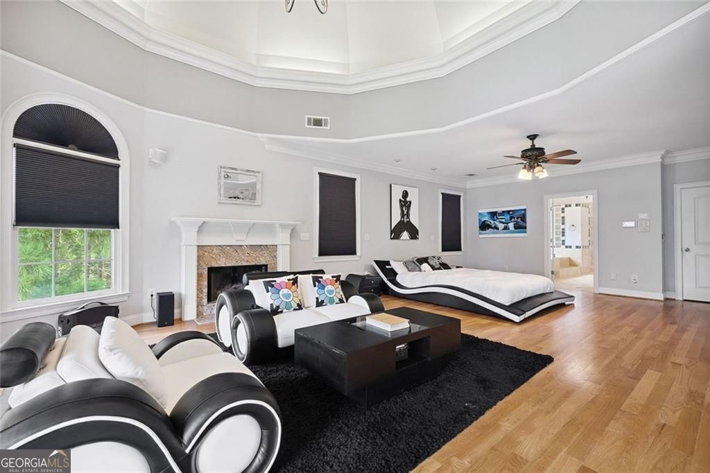 Broadwell Manor - Residential