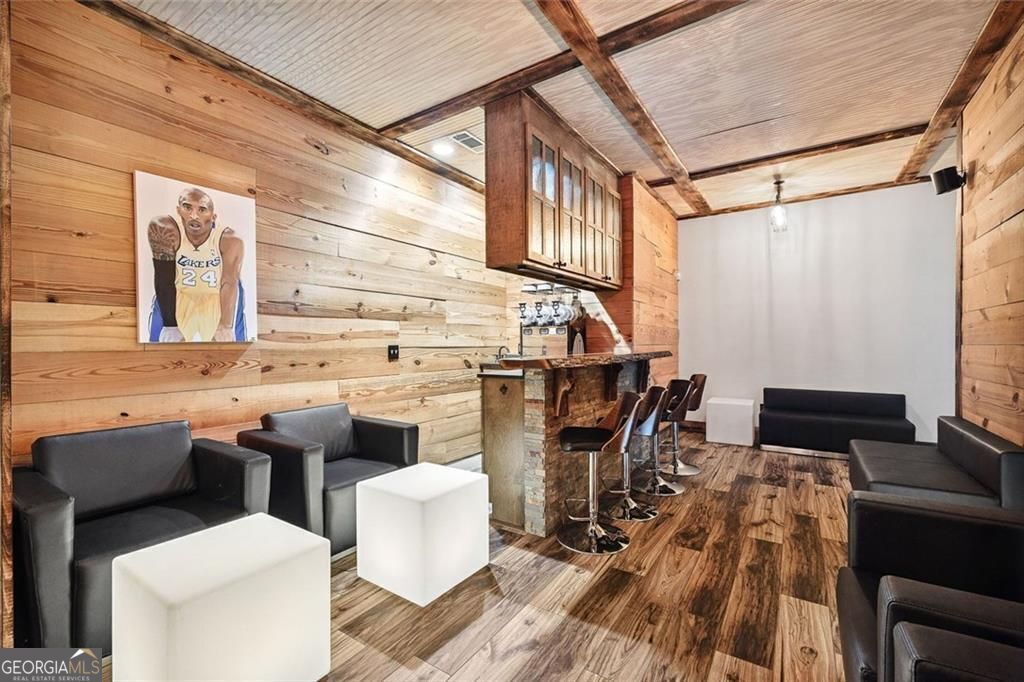 Broadwell Manor - Residential