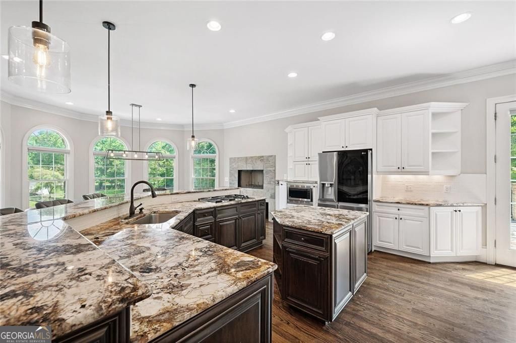 Broadwell Manor - Residential