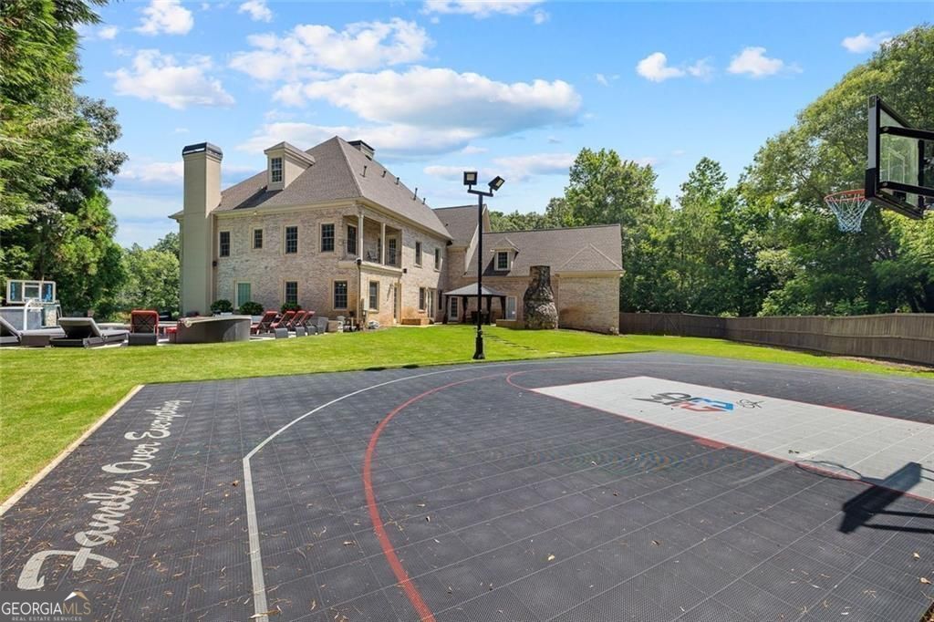 Broadwell Manor - Residential