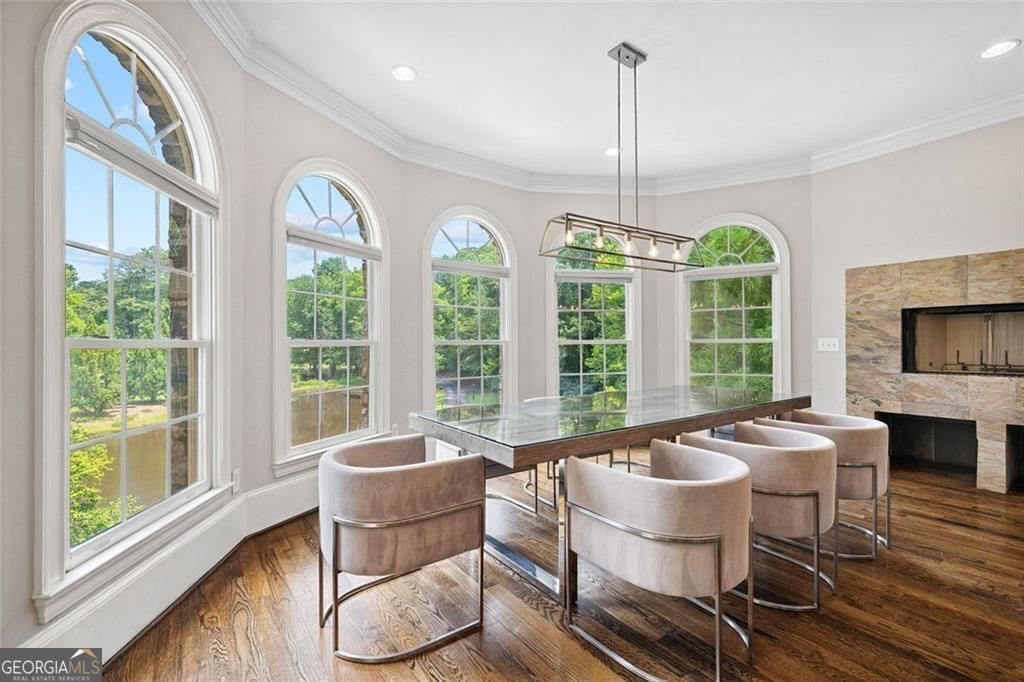 Broadwell Manor - Residential