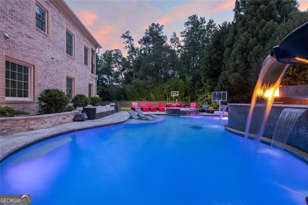 Broadwell Manor - Residential