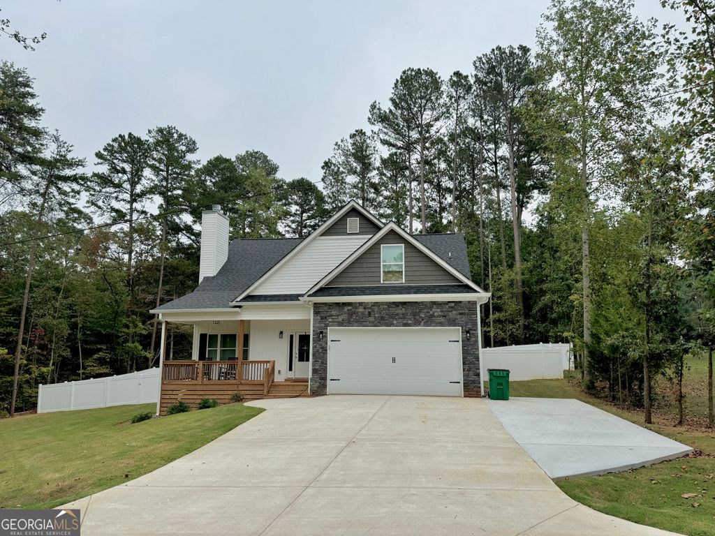 Photo of 34 Chestnut Street, Lavonia, GA 30553 (MLS # 10631319)