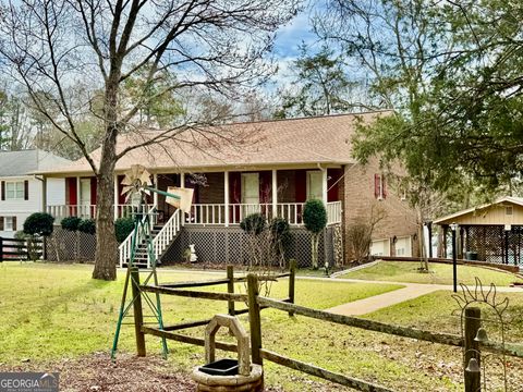 246 Harvey LN Lavonia GA 30553