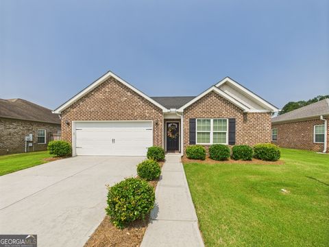 219 Cottage CIR Byron GA 31008