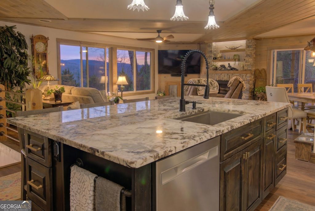 Photo of 199 Oak Ridge Drive, Blairsville, GA 30512 (MLS # 10723105)