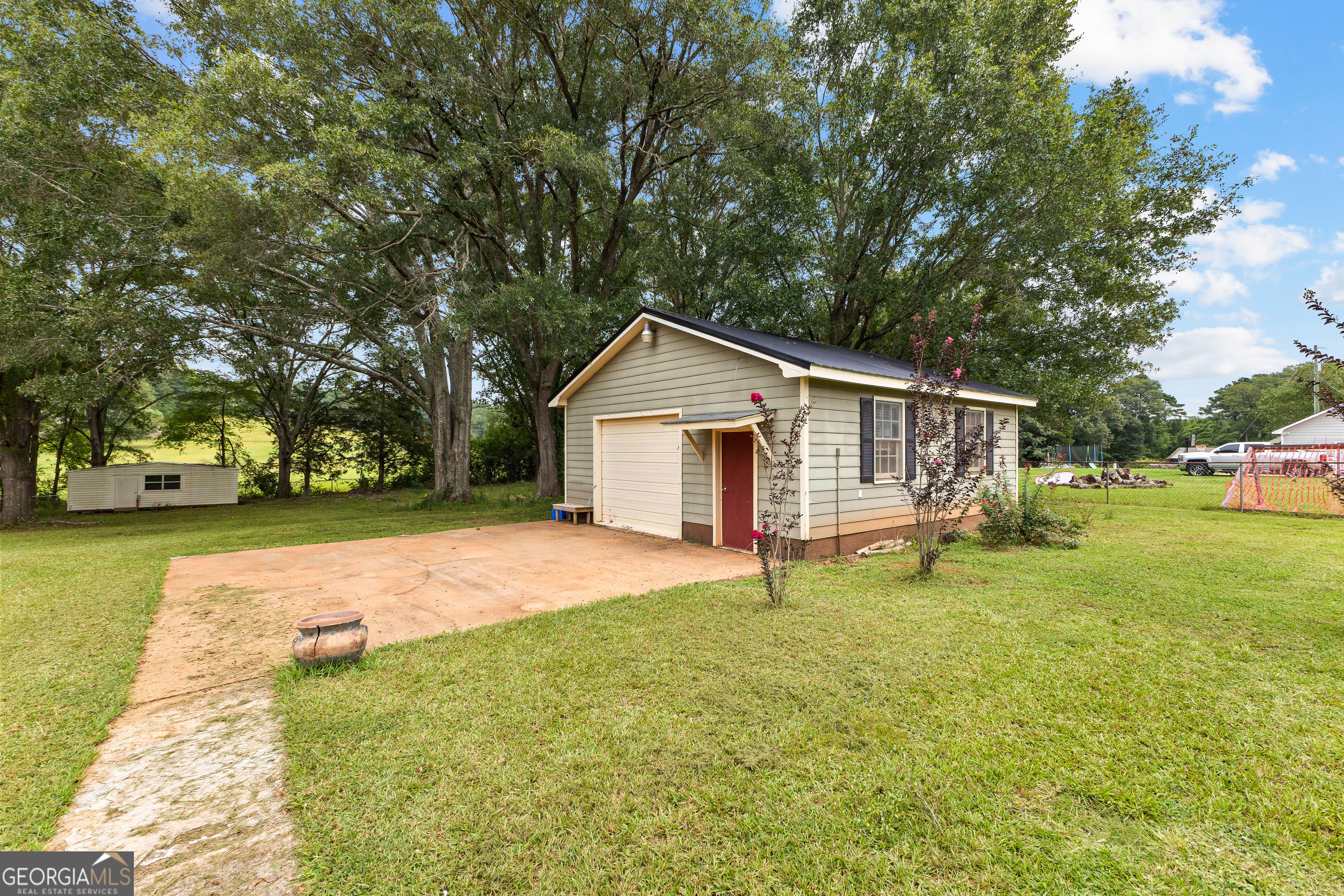 100 Jandale DR