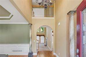 421 Clubview DR