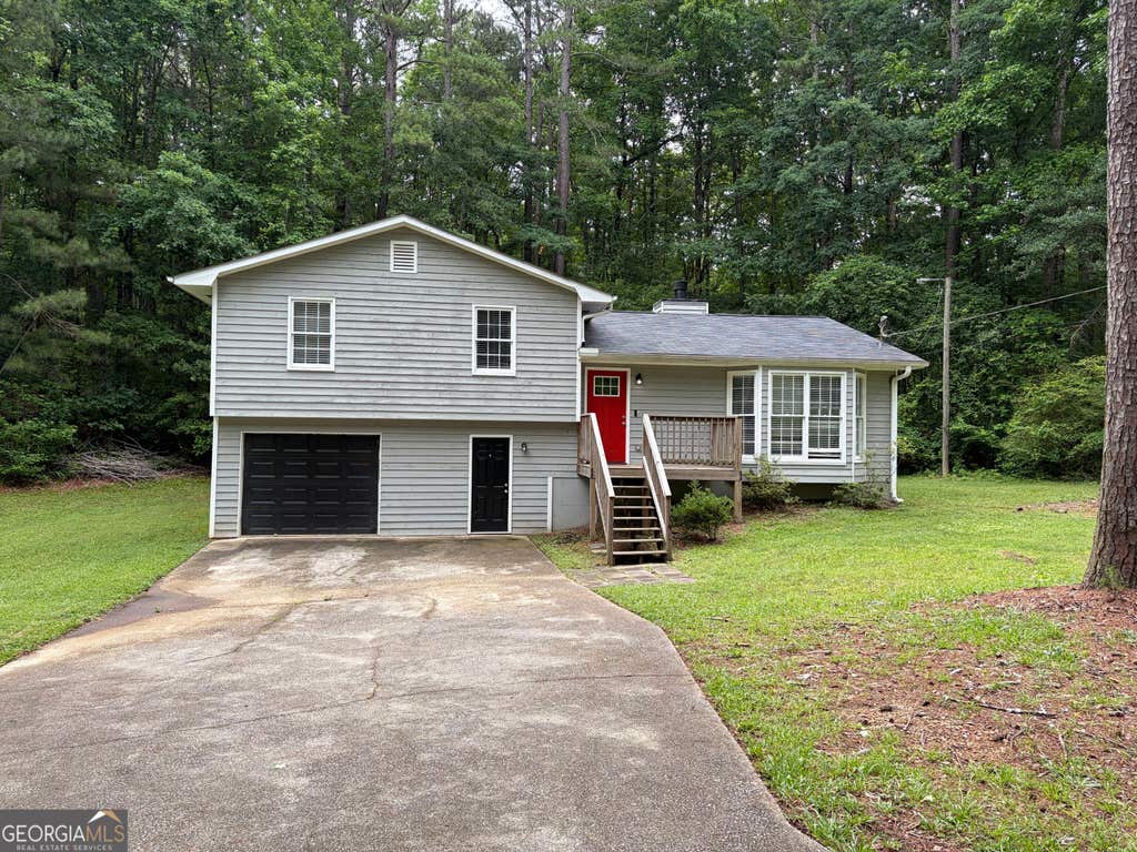 Photo of 99 Wilson Circle, Newnan, GA 30263 (MLS # 10832706)
