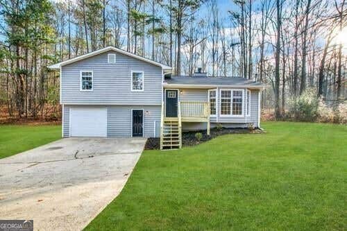 Photo of 99 Wilson Circle, Newnan, GA 30263 (MLS # 10832706)