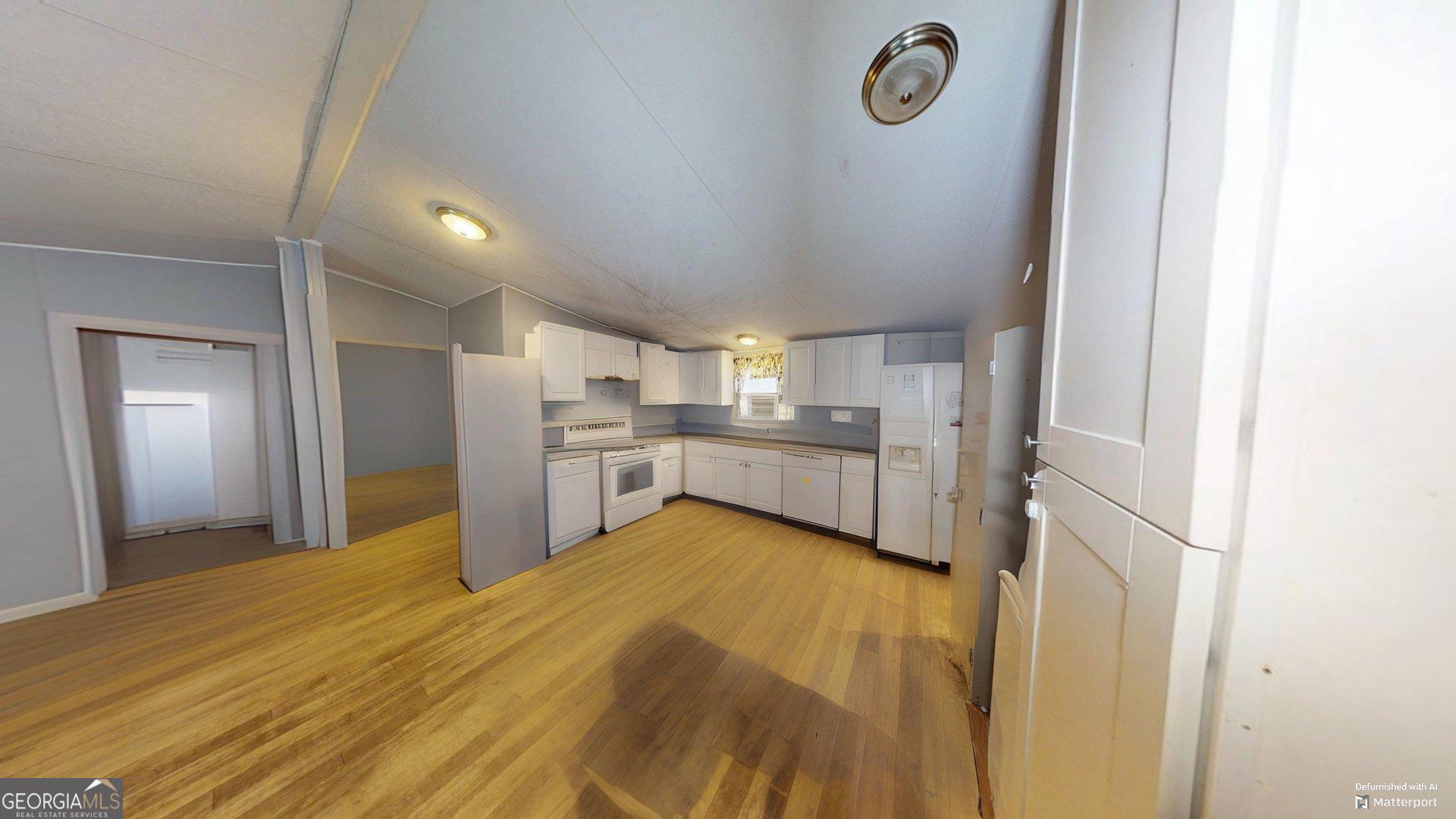 203 Fleetwood DR