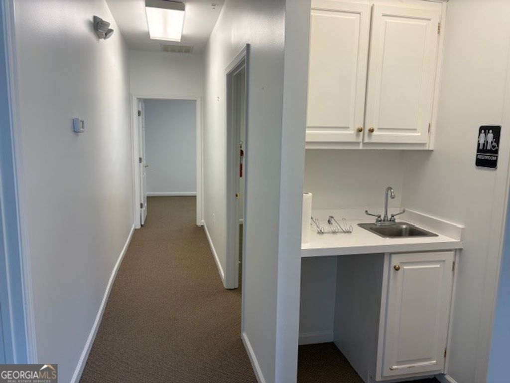 Photo of 707 Whitlock Avenue SW #STE F3, Marietta, GA 30064 (MLS # 10760323)