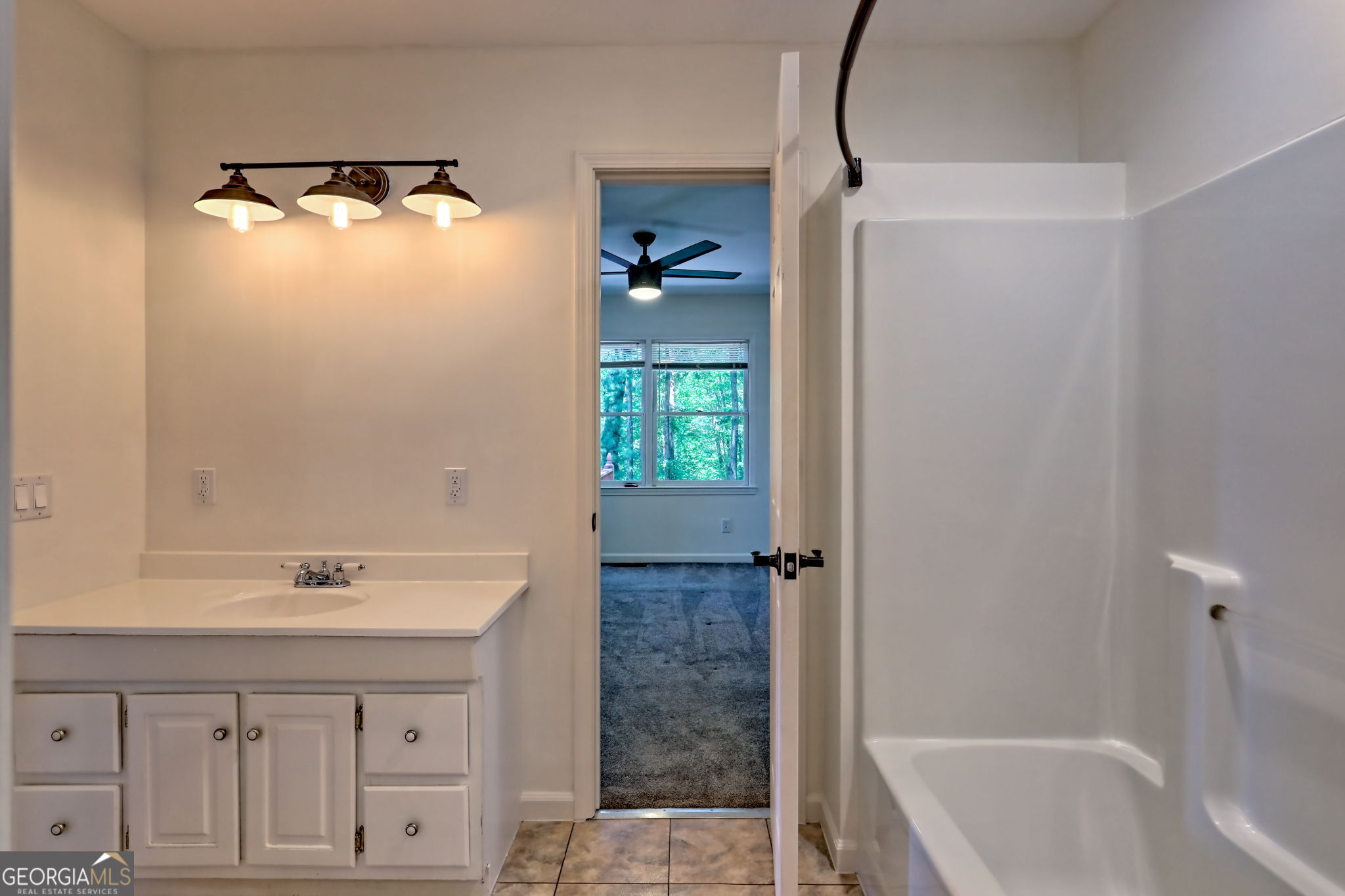 Clayton, Georgia 30525, United States, 2 Bedrooms Bedrooms, ,2 BathroomsBathrooms,Residential,Active,164520