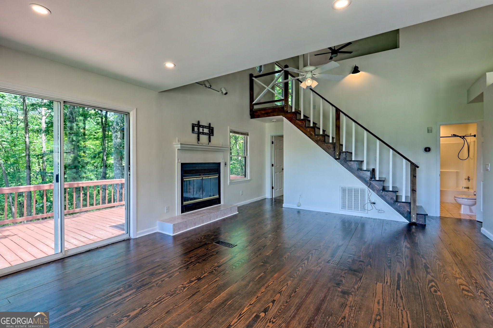 Clayton, Georgia 30525, United States, 2 Bedrooms Bedrooms, ,2 BathroomsBathrooms,Residential,Active,164520