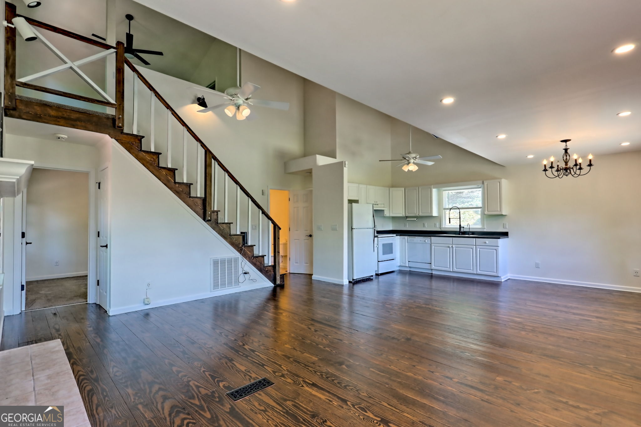 Clayton, Georgia 30525, United States, 2 Bedrooms Bedrooms, ,2 BathroomsBathrooms,Residential,Active,164520