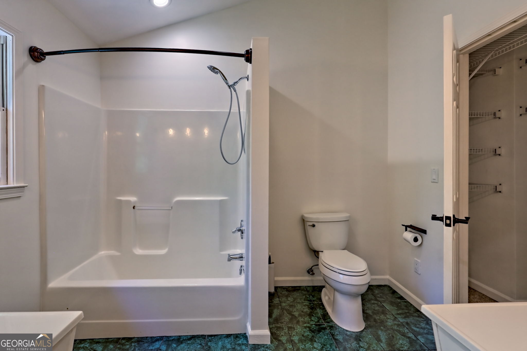 Clayton, Georgia 30525, United States, 2 Bedrooms Bedrooms, ,2 BathroomsBathrooms,Residential,Active,164520