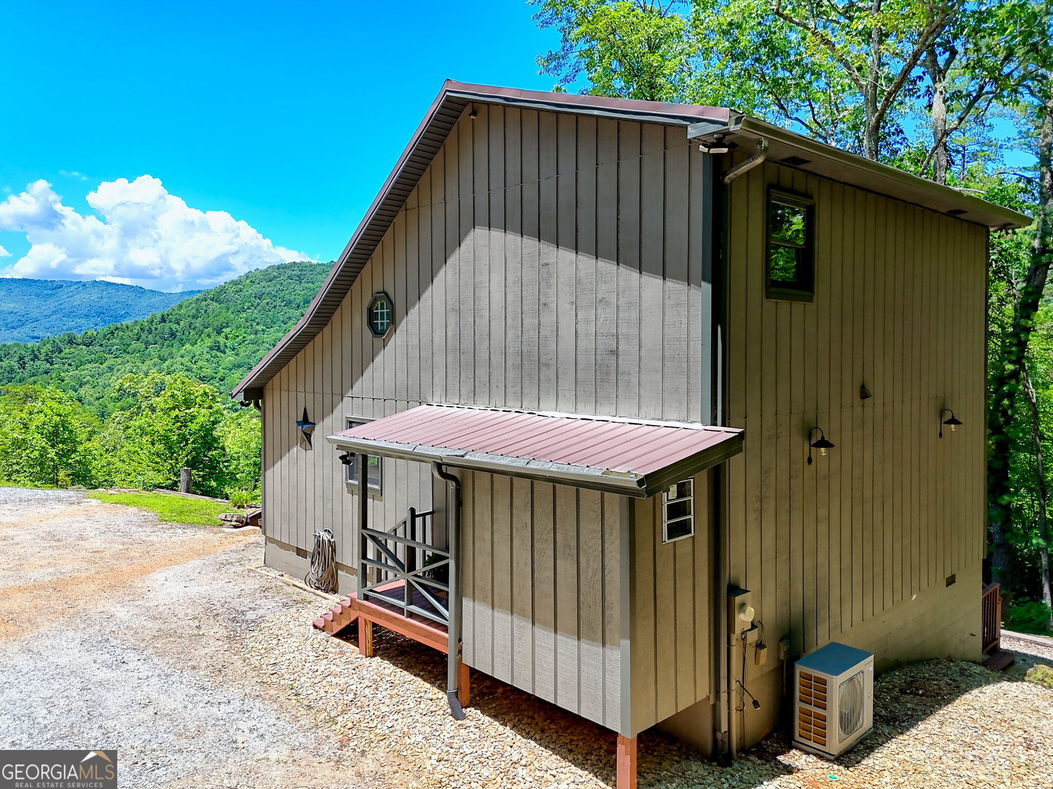 Clayton, Georgia 30525, United States, 2 Bedrooms Bedrooms, ,2 BathroomsBathrooms,Residential,Active,164520