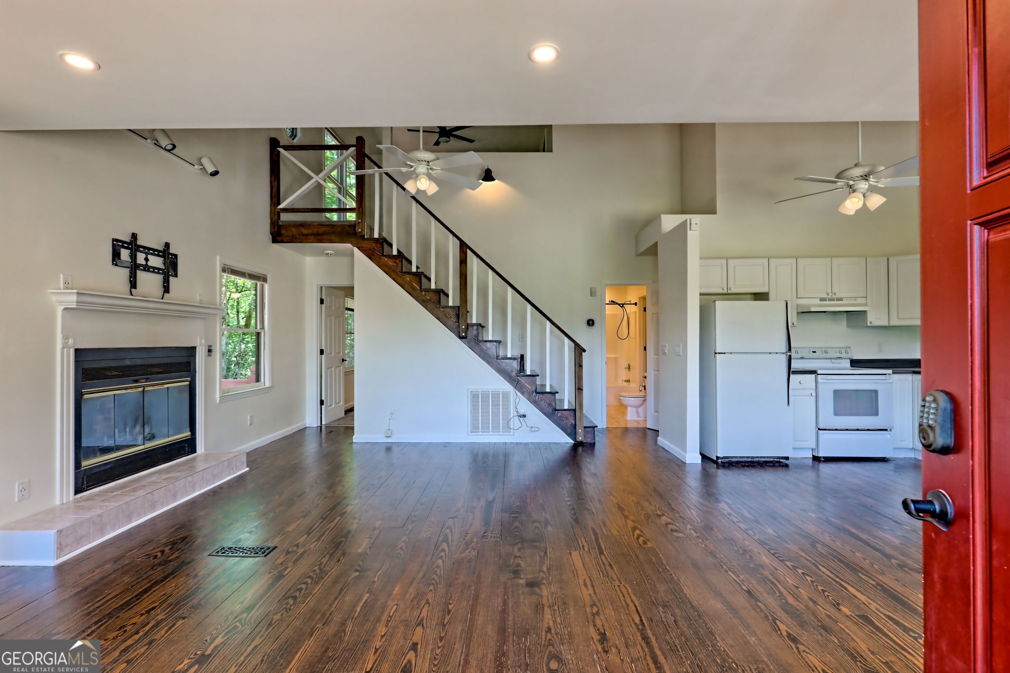 Clayton, Georgia 30525, United States, 2 Bedrooms Bedrooms, ,2 BathroomsBathrooms,Residential,Active,164520