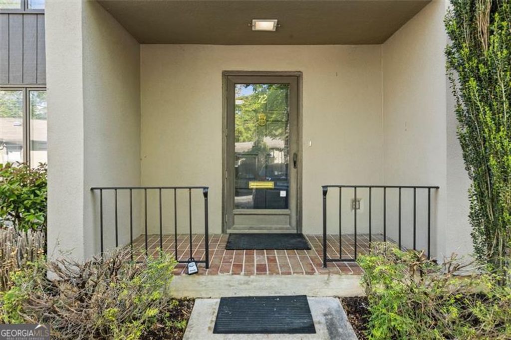 Photo of 72 IVY, Atlanta, GA 30342 (MLS # 10657270)