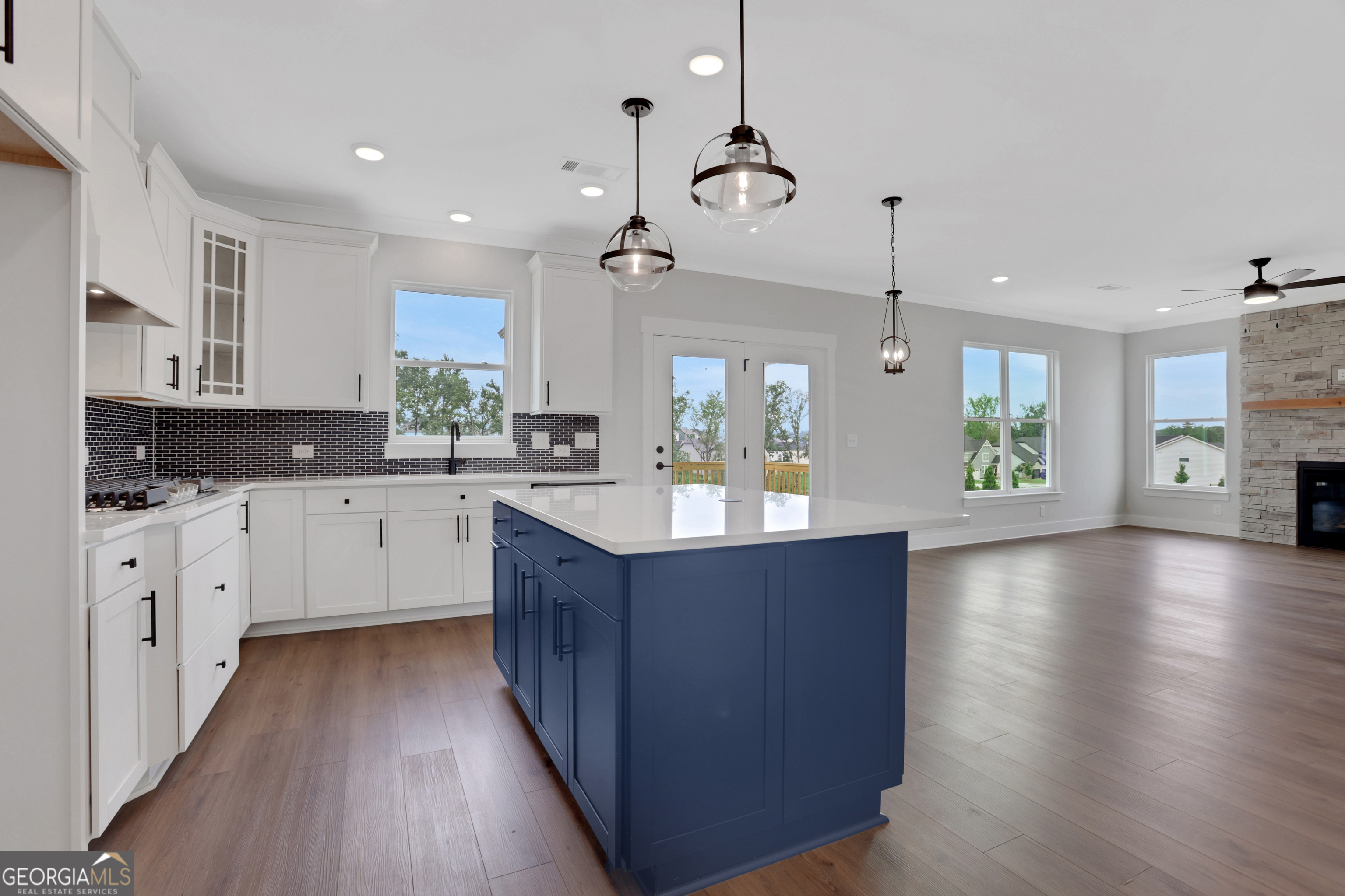 182 Candlewood LN