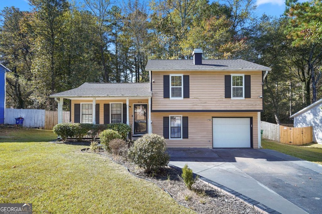 Photo of 884 Forest Path, Stone Mountain, GA 30088 (MLS # 10685220)