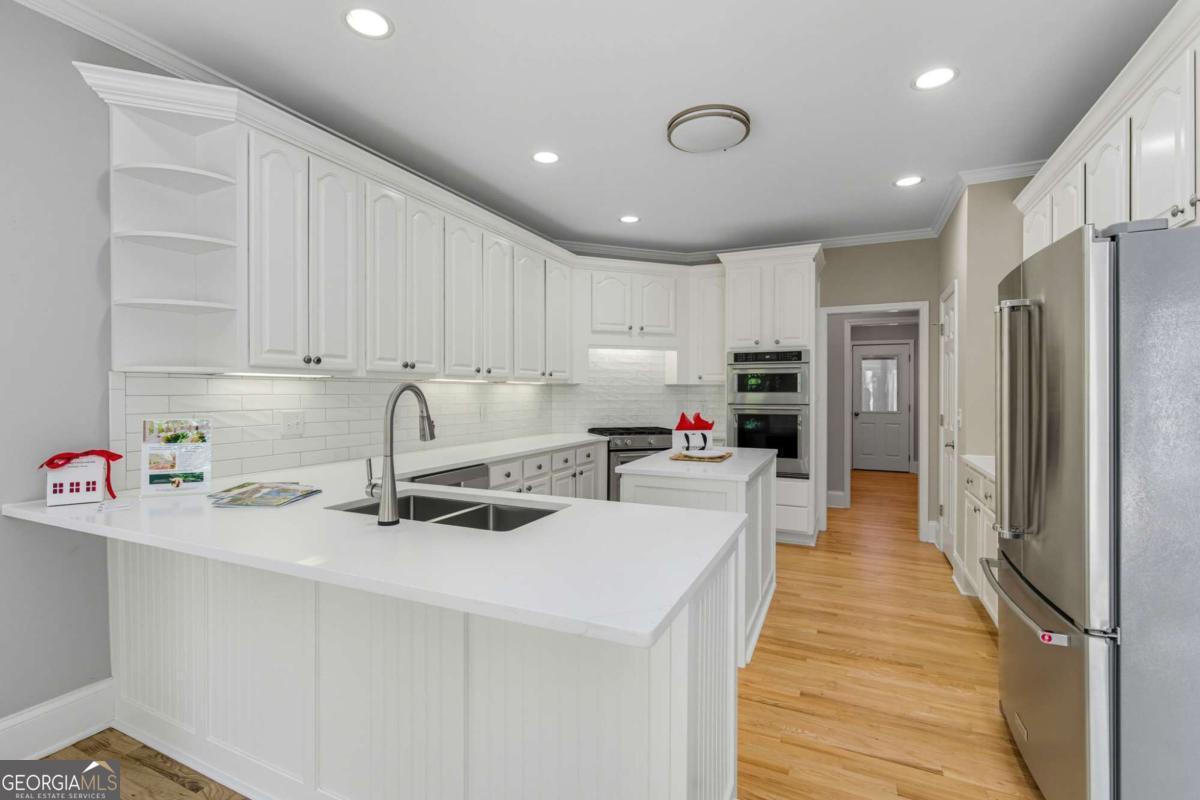 na- 9.99 acres - Residential