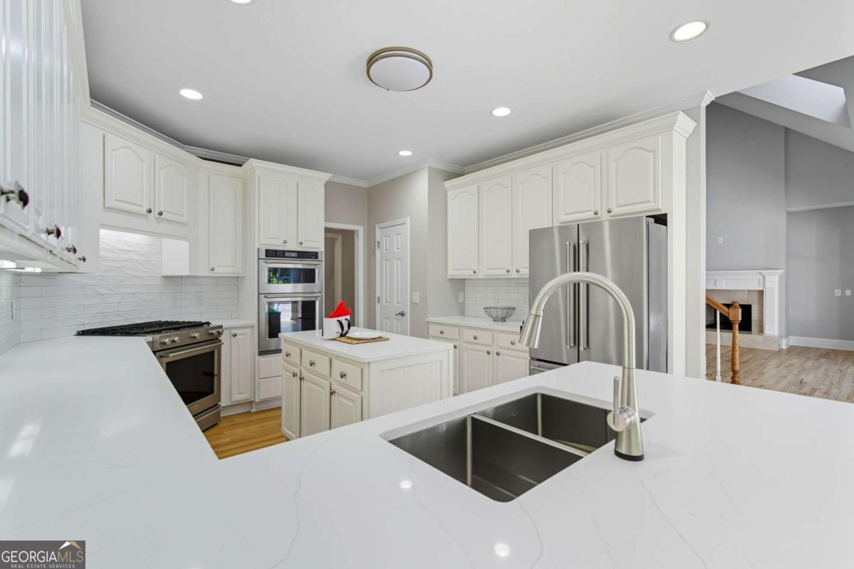 na- 9.99 acres - Residential