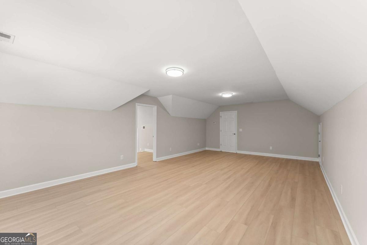 na- 9.99 acres - Residential