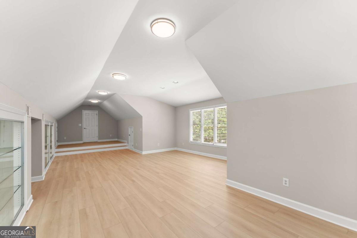 na- 9.99 acres - Residential