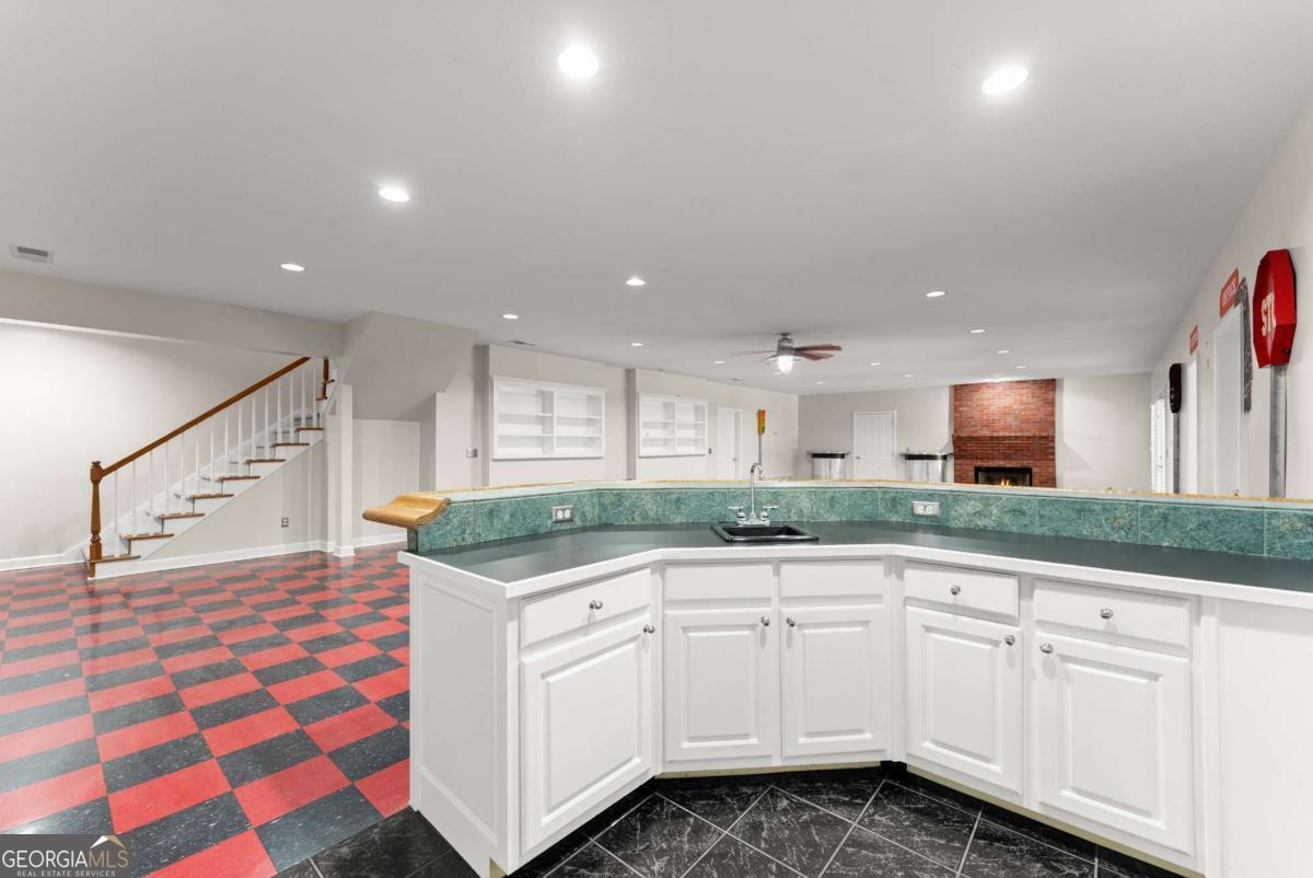 na- 9.99 acres - Residential