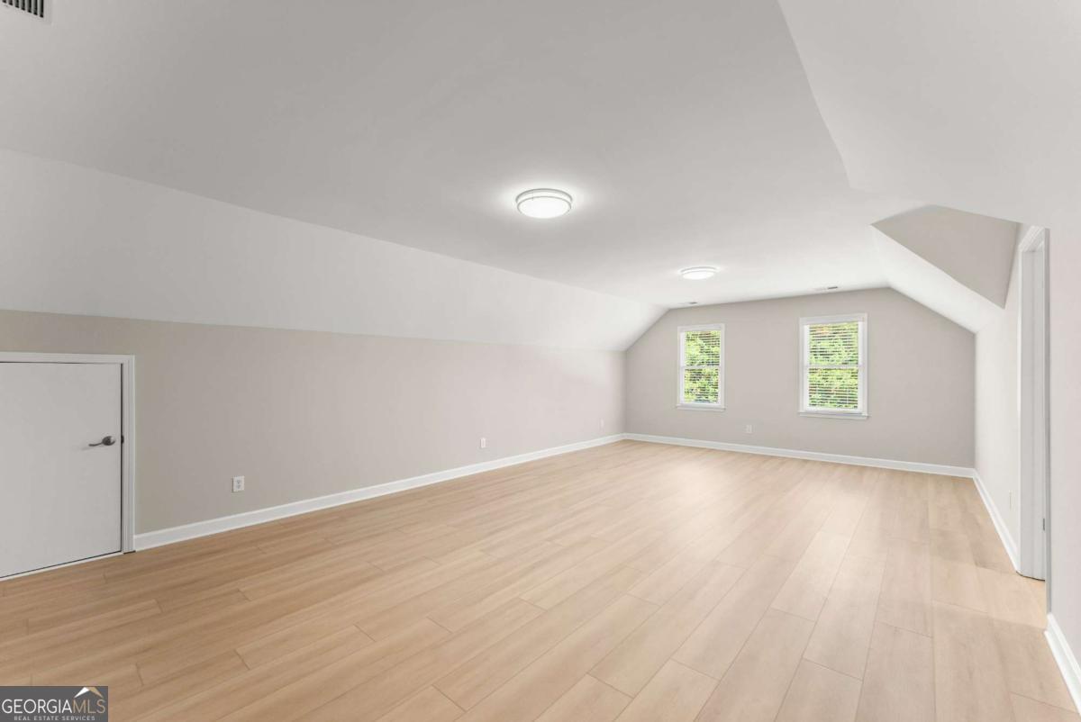 na- 9.99 acres - Residential