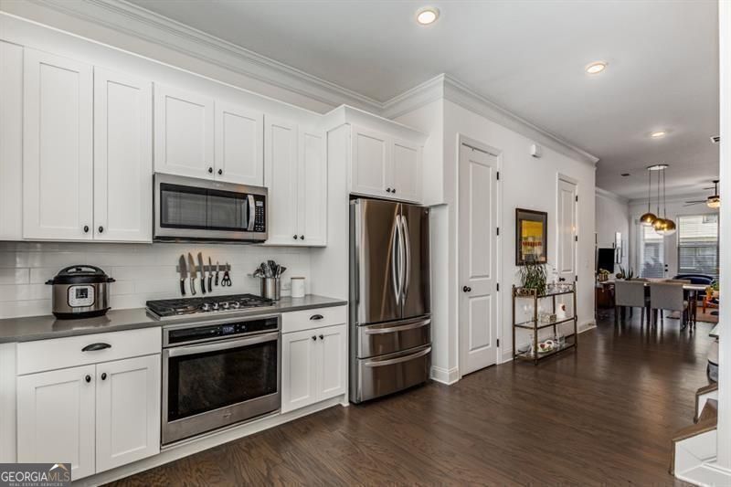 Atlanta, Georgia 30339, United States, 3 Bedrooms Bedrooms, ,4 BathroomsBathrooms,Residential,Active,176339