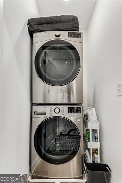 Atlanta, Georgia 30339, United States, 3 Bedrooms Bedrooms, ,4 BathroomsBathrooms,Residential,Active,176339